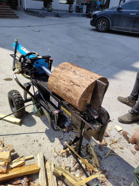 what does it cost to rent a wood splitter